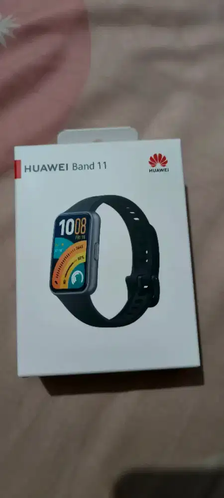 Huawei band 11 warna hitam