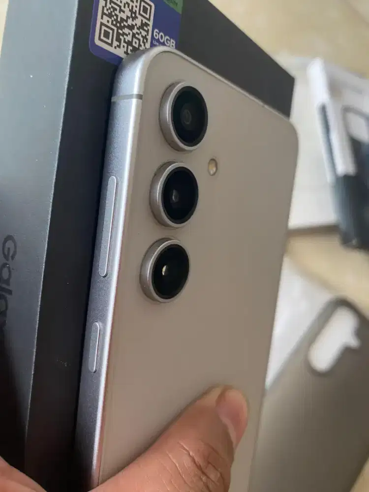 Samaung S24fe 8/256gb super mulus