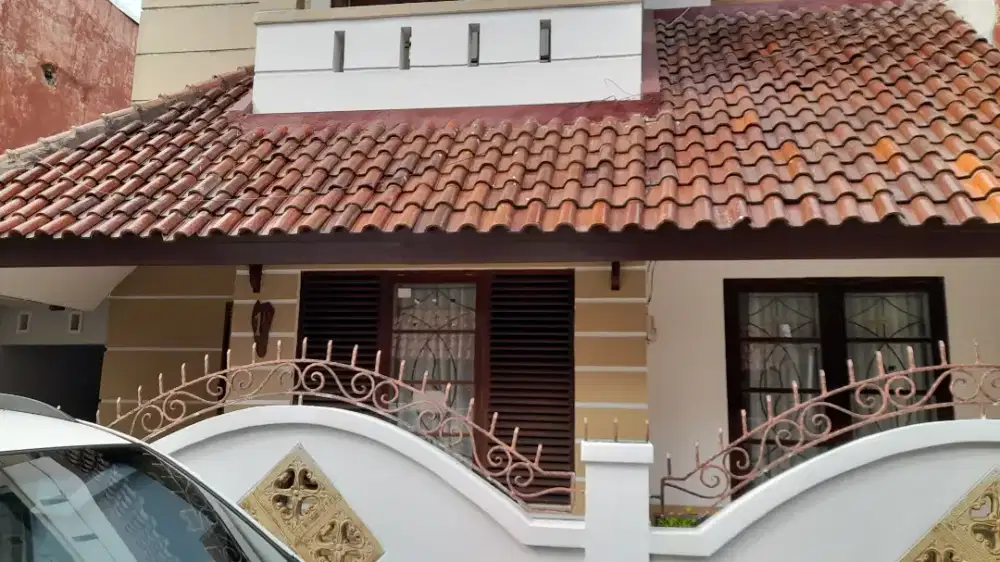DEKAT PAKUWON MALL, KAMPUS DAN RS JIH RUMAH MEWAH 2 LANTAI AMAN NYAMAN