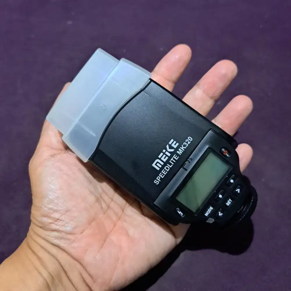 Mieke MK320 mini speedlite for Canon