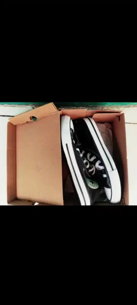 Sepatu converse