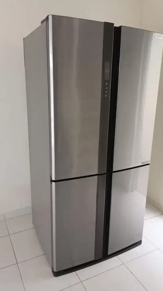 Di jual kulkas 4 pintu