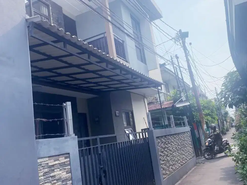 Rumah 2 Lantai Bagus Siap Huni di Perumnas Klender Jakarta Timur