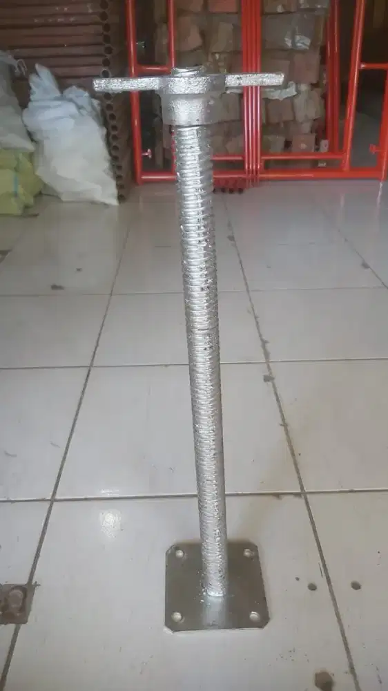 Jack Base - Aksesoris Scaffolding