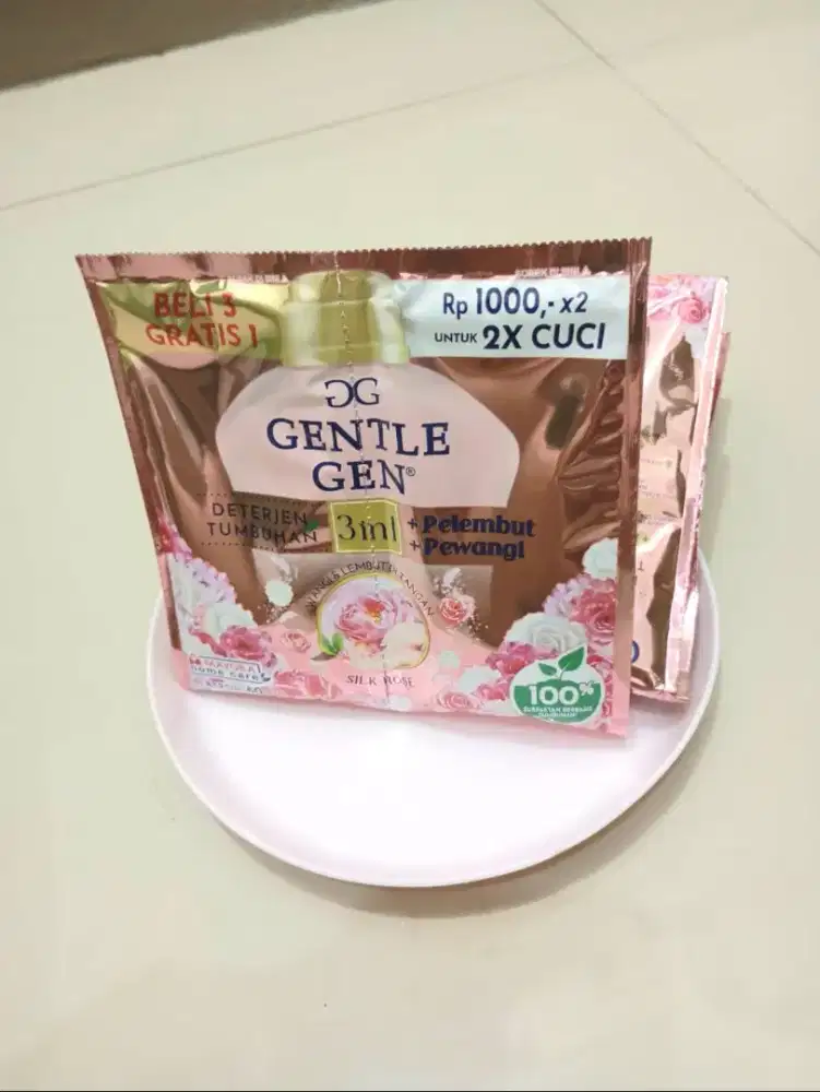 Gentle Gen detergen cair Silk Rose renceng isi 16 x 80ml free piring