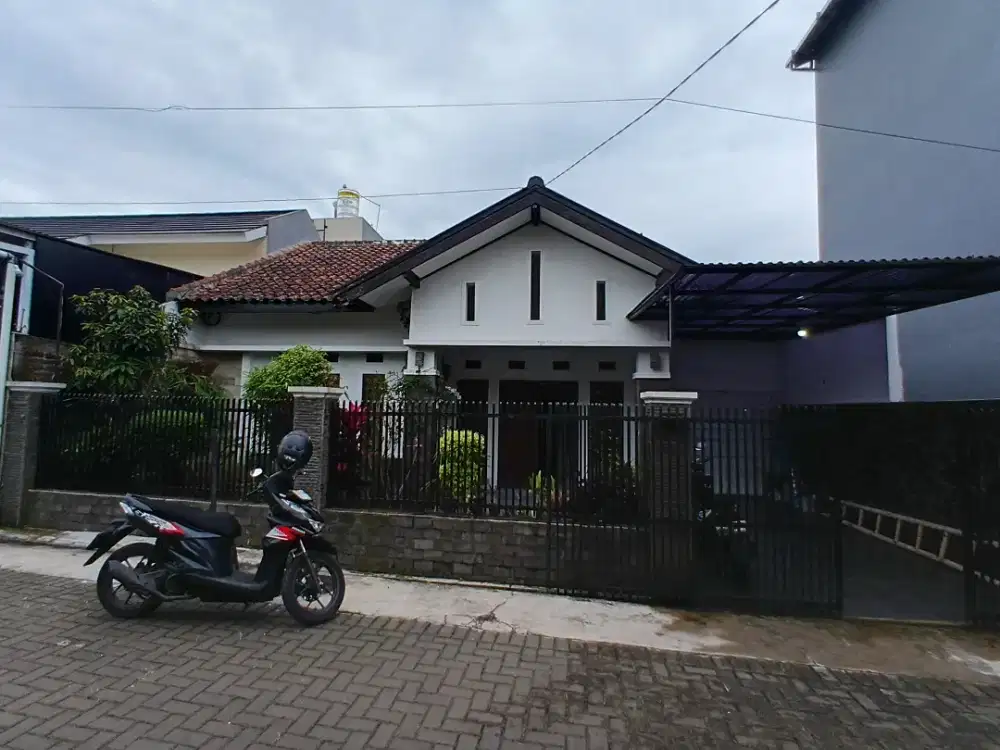 JUAL RUMAH SIAP HUNI DALAM KOMPLEK DEKAT PEMKOT CIMAHI