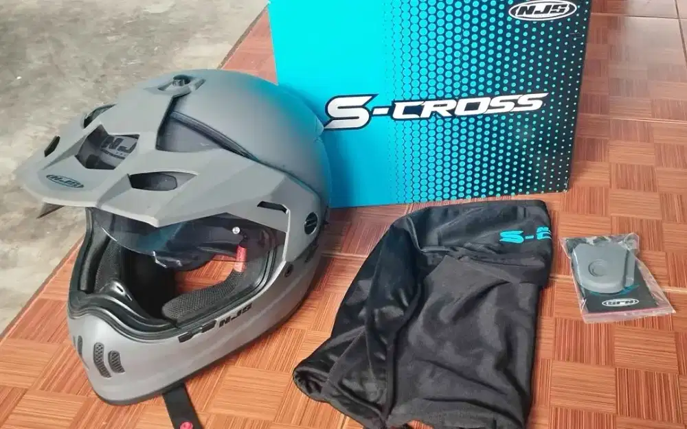 Helm NJS S CROSS ukuran L