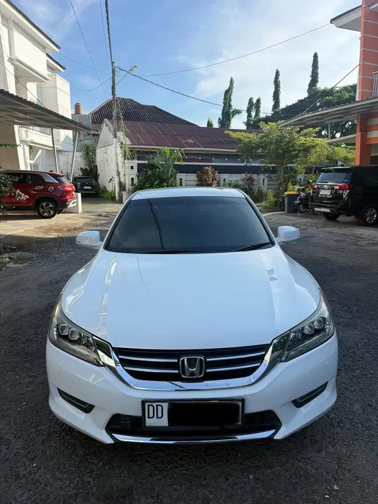 Honda accord vtil matic 2014