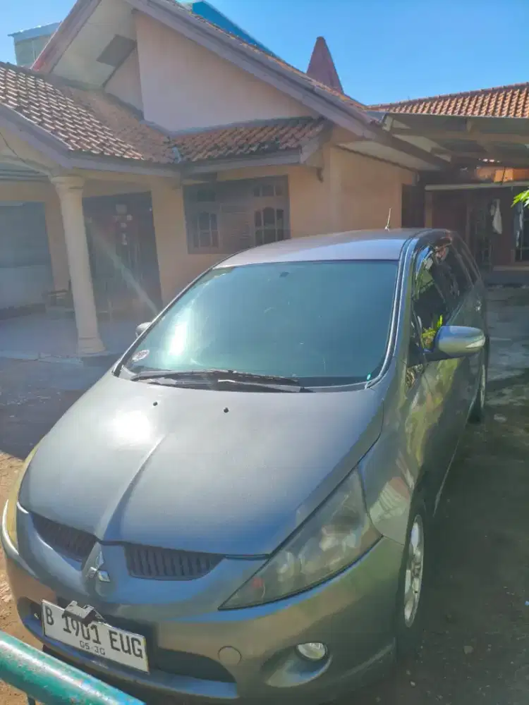 Di jual mitshubshi grandis 2007