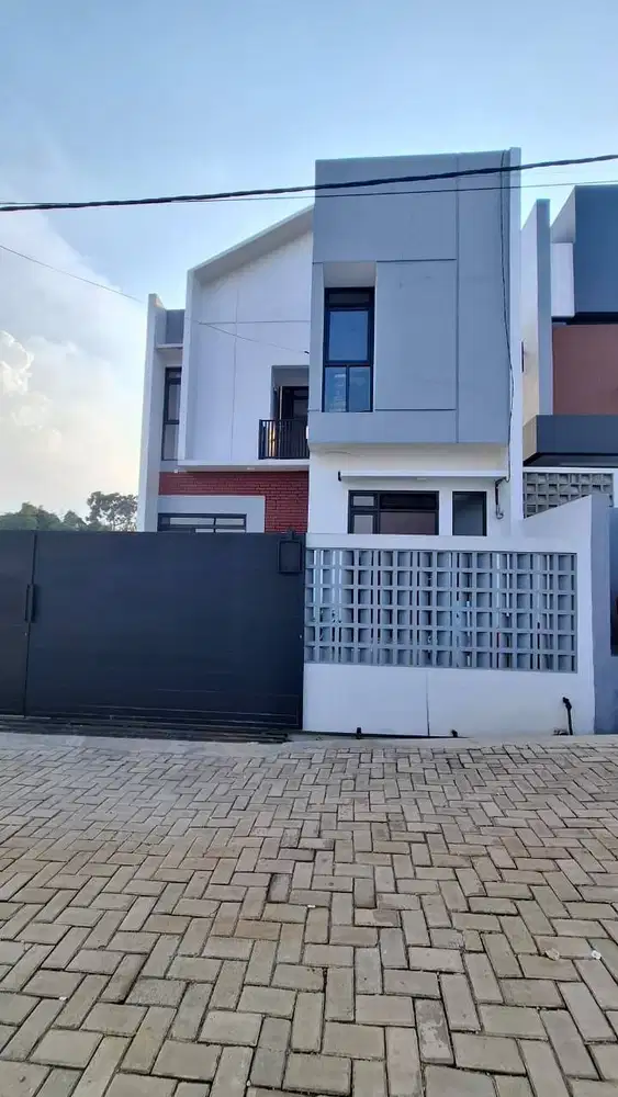 Jual Rumah 2Lt Bebas Banjir Bebas Desain Sisa 2 Unit di Mandalajati