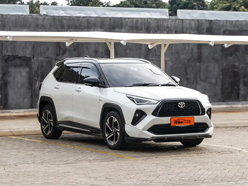 Yaris Cross hybrid GR Tss 
Thn 2024 (nik 2023)