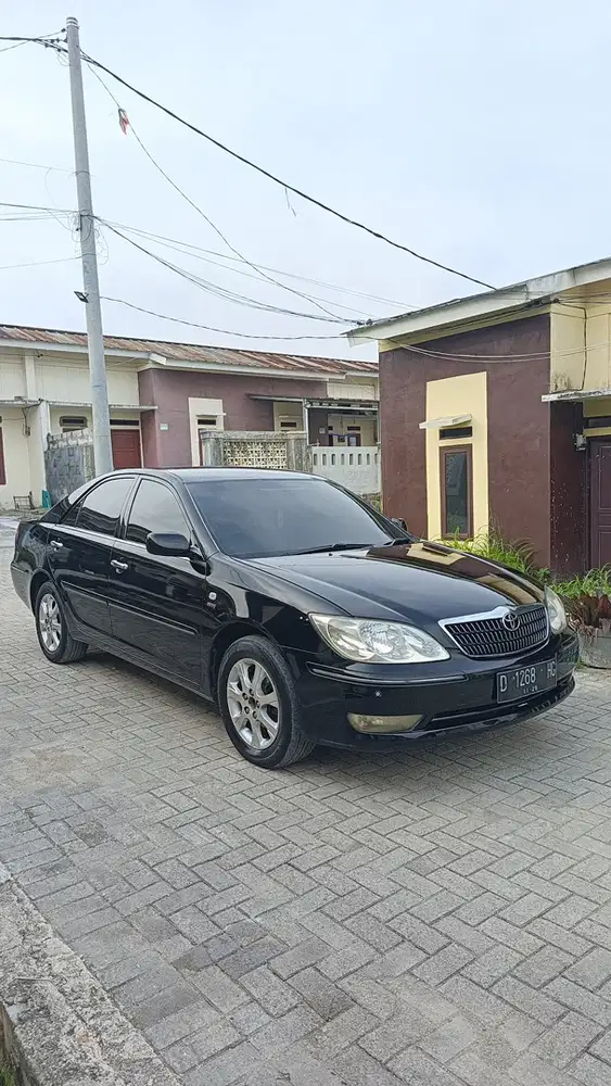 Toyota Camry G 2005 Manual hitam jarang