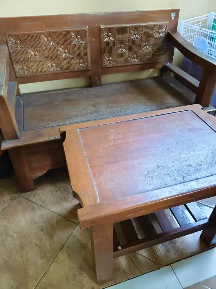 Kursi dan Meja Kayu Jati