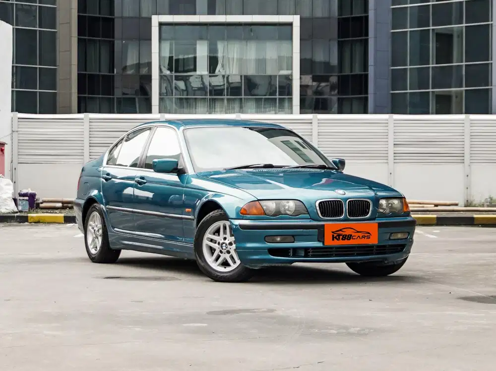 BMW 323i e46 tahun 2000