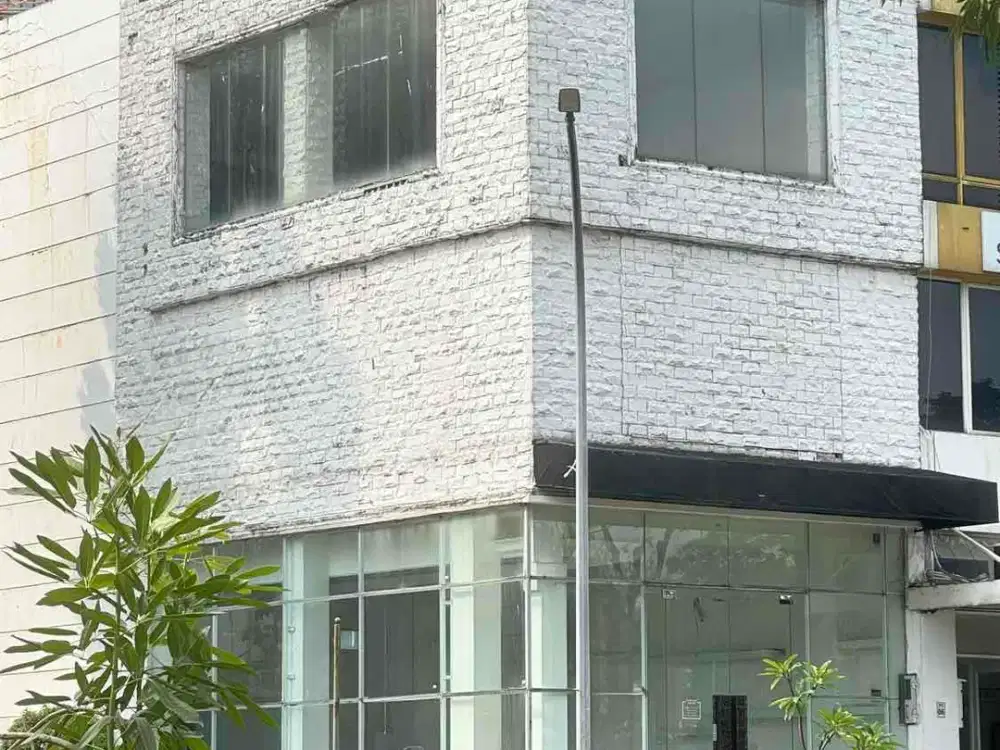 Ruko 3 Lantai di Prominence Alam sutera Luas Cocok Usaha ramai dan Kantor