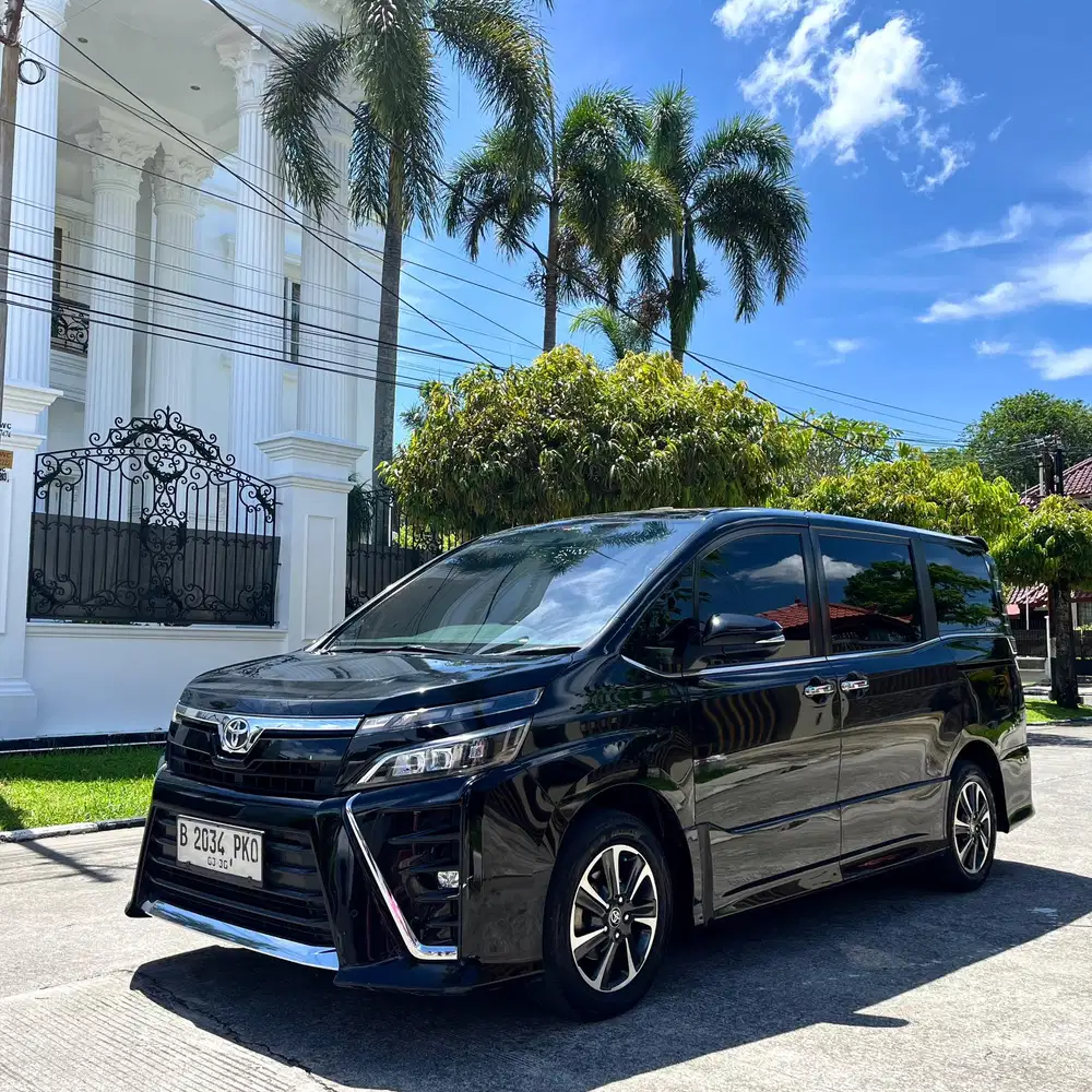 Toyota voxy 2020 sunroof istimewah