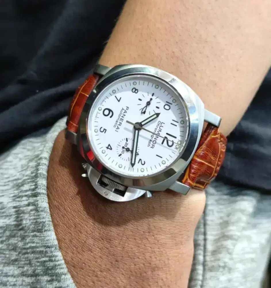 JAM tangan panerai