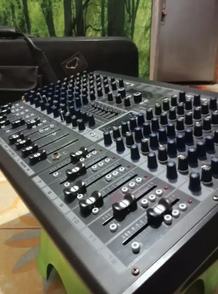 Mixer Ashley Techno 12 minus