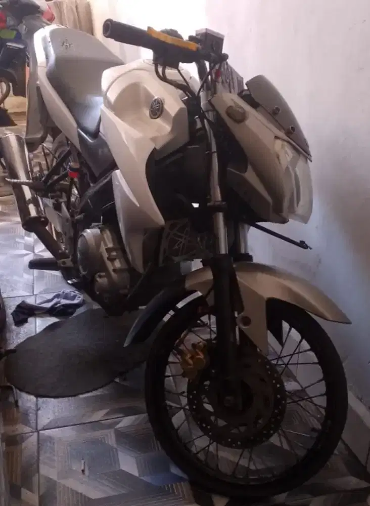 Vixion tahun 2015