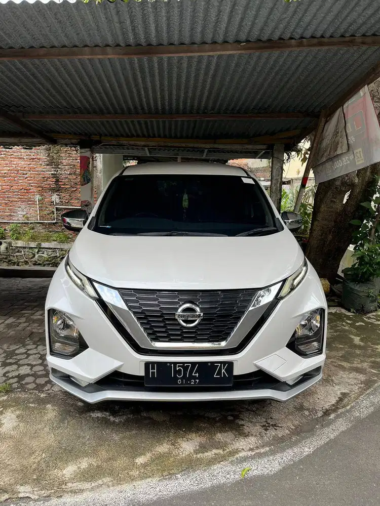 DIJUAL NISSAN LIVINA VL WARNA PUTUIH TAHUN 2021