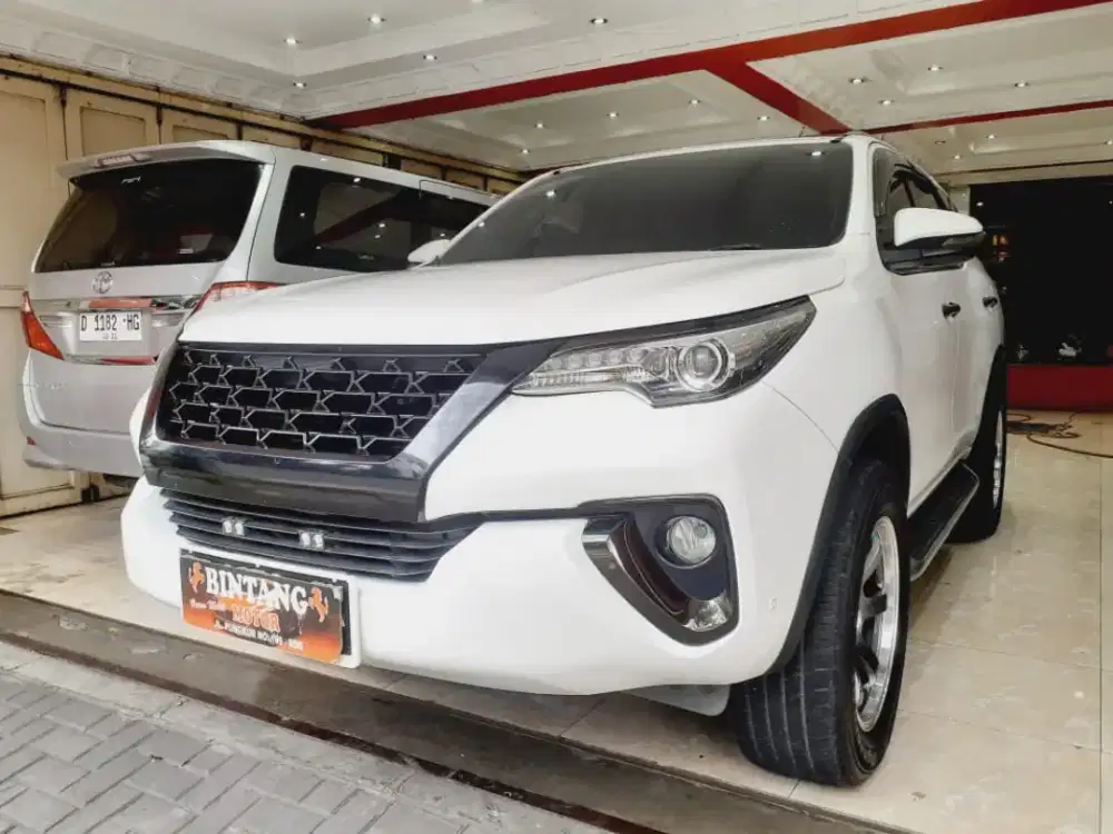 FORTUNER VRZ AT 2016 PUTIH BARCODE / MODEL THN 2017 [BINTANG MOTOR]