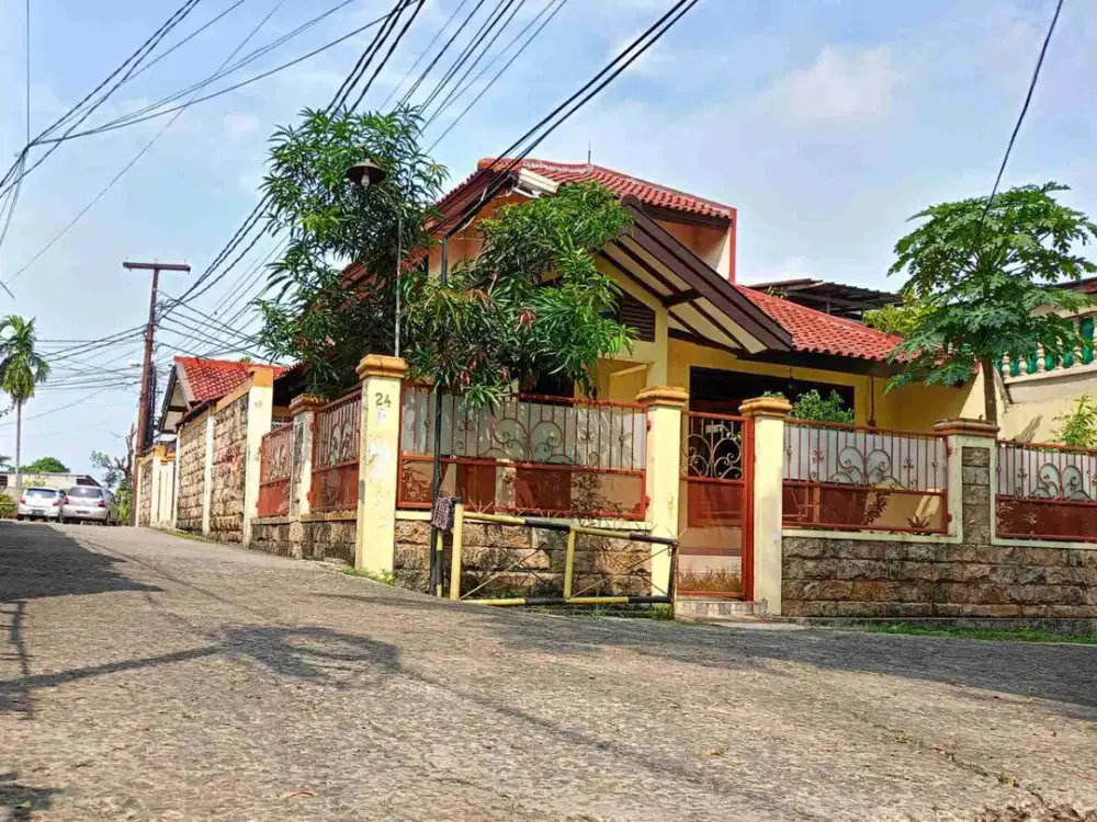 RUMAH CAKEP & LUAS DI JATIWARINGIN