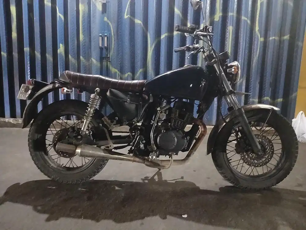 MEGAPRO MONO Custom British 2011