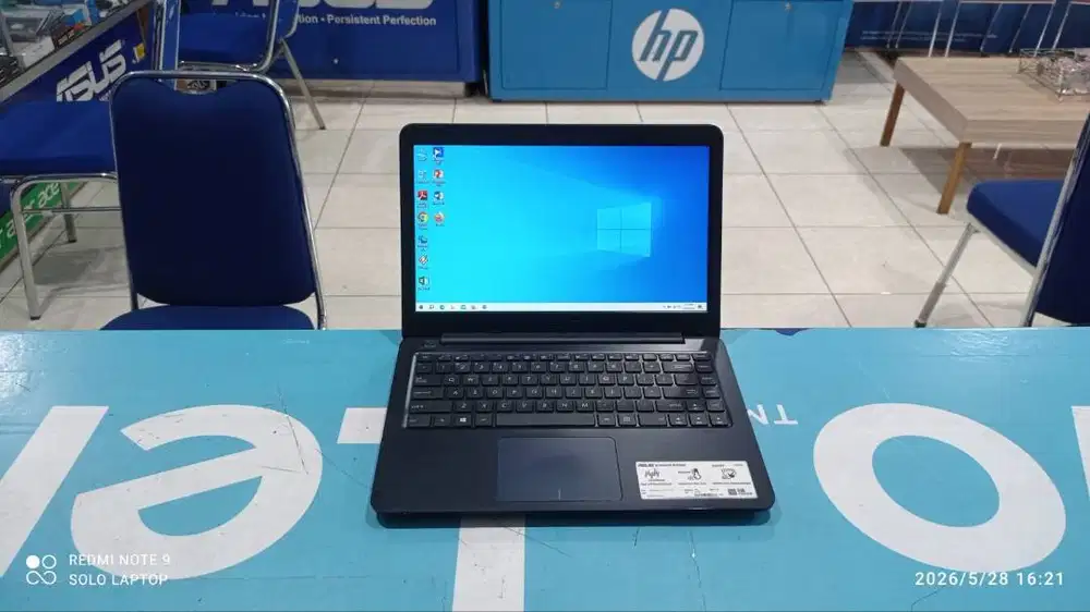 ASUS E402 YA RAM 4GB SSD KINERJA CEPAT MULUS/SLIM/TIPIS/RINGAN