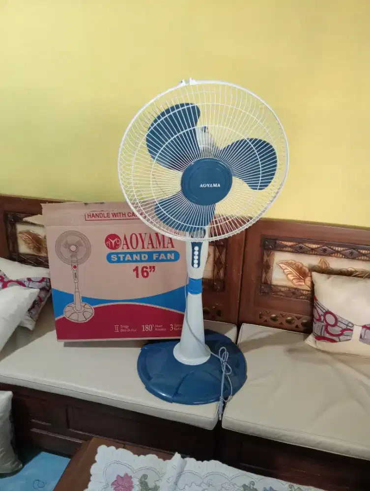 Kipas Angin Berdiri