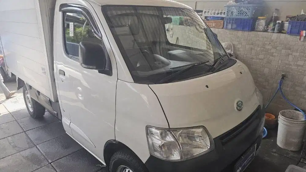 GRAN MAX 1.5 ACPS BOX 2023 PUTIH OTOMART SURABAYA