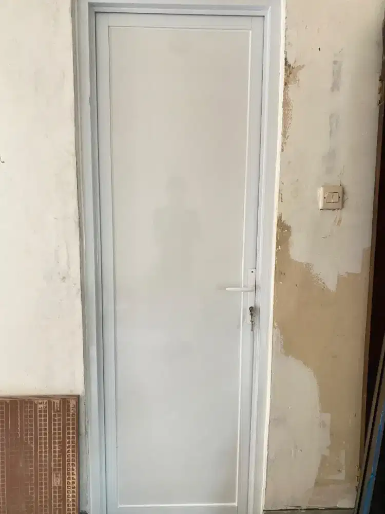 Kusen aluminium pintu aluminium partisi aluminium kaca