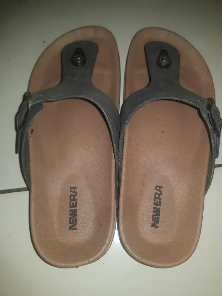Sandal santai New era