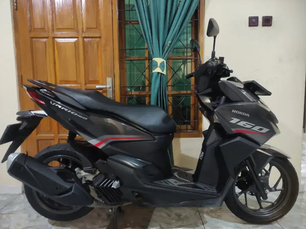 Super istimewa km 6rb vario 160 keyless cbs iss persis baru jarang ada