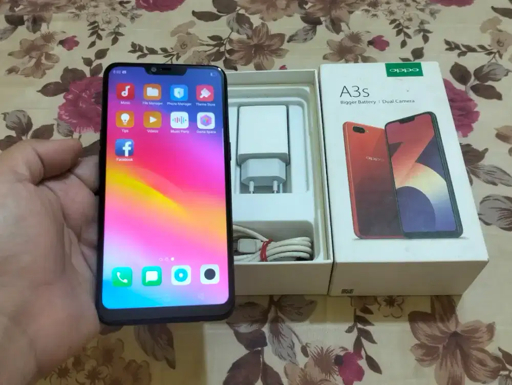 BUTUH UANG OPPO A3S RAM 6GB / 128GB 4G LTE 6.2in Face iD Komplit
