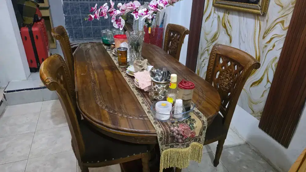 MEJA MAKAN JATI 6 KURSI
