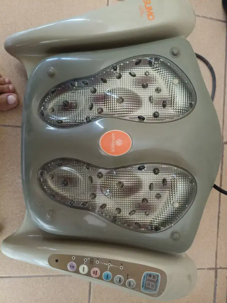 Alat Pijat Kaki Advance Sumo Foot Therapy HS 8805