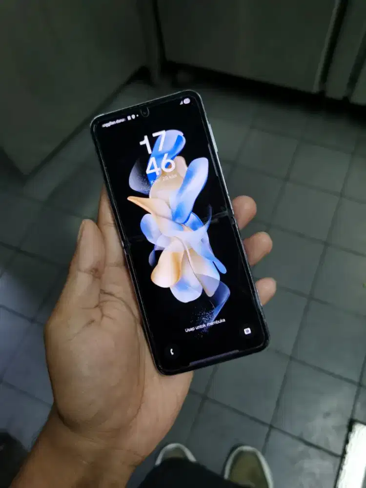 Samsung Z flip 4 256gb