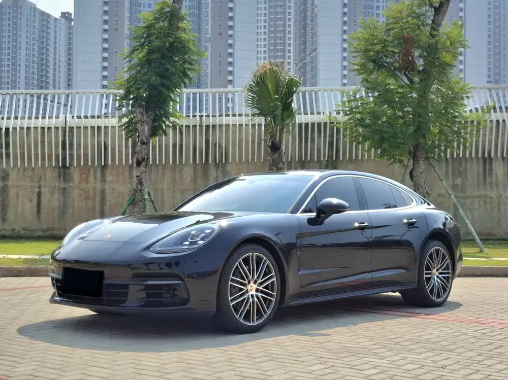 (LOW KM 9RB ) PORSCHE PANAMERA 4S 2017