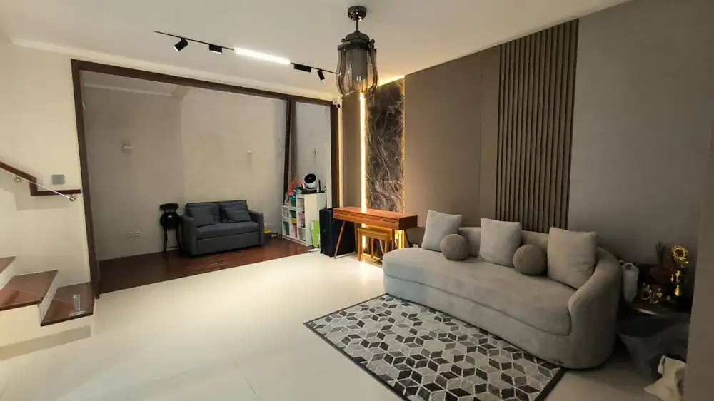 Dijual Rumah Baru Full Furnished & Renov di Summarecon Bandung