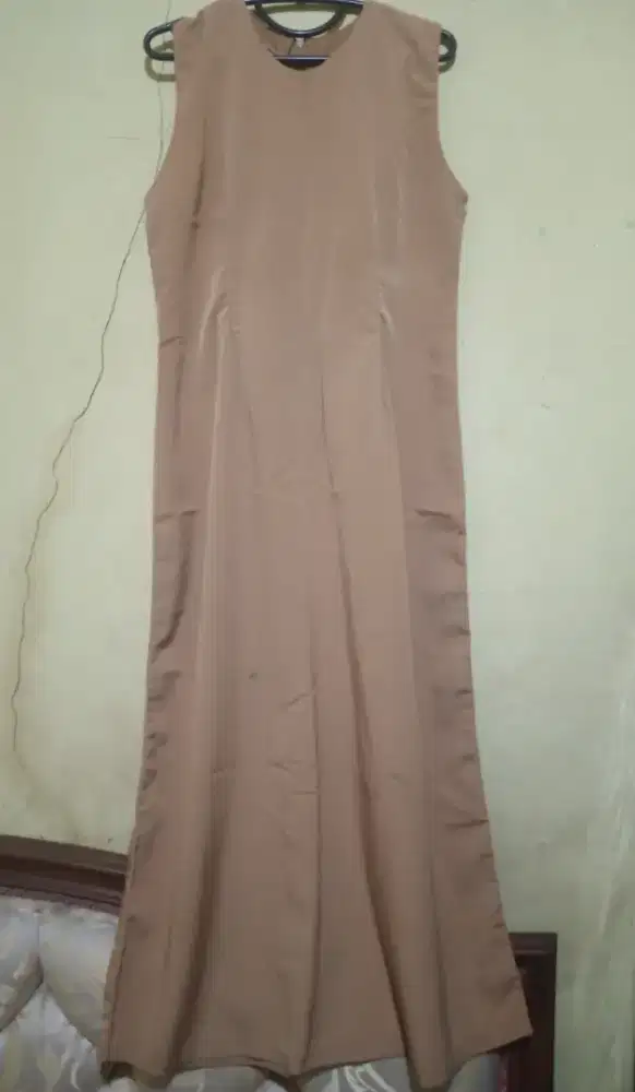 PRELOVED GAMIS TANPA LENGAN BAHAN TEBAL