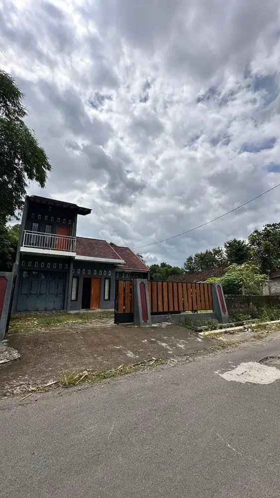RUMAH 2 LANTAI MANISRENGGO KLATEN