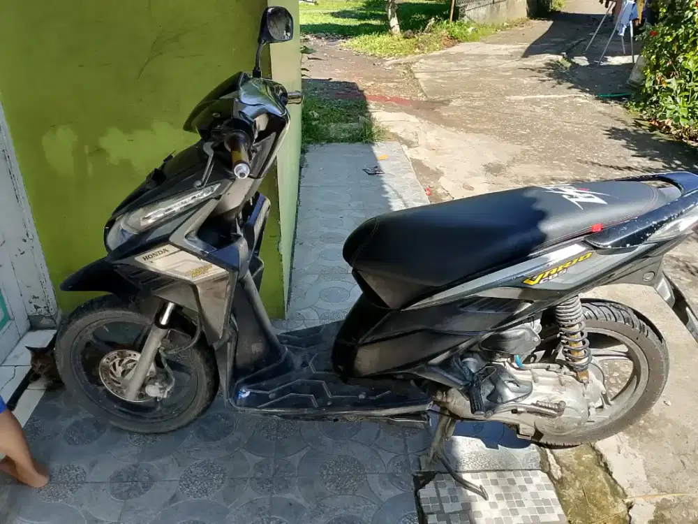 Dijual Vario karbu tahun 2009 surat lengkap