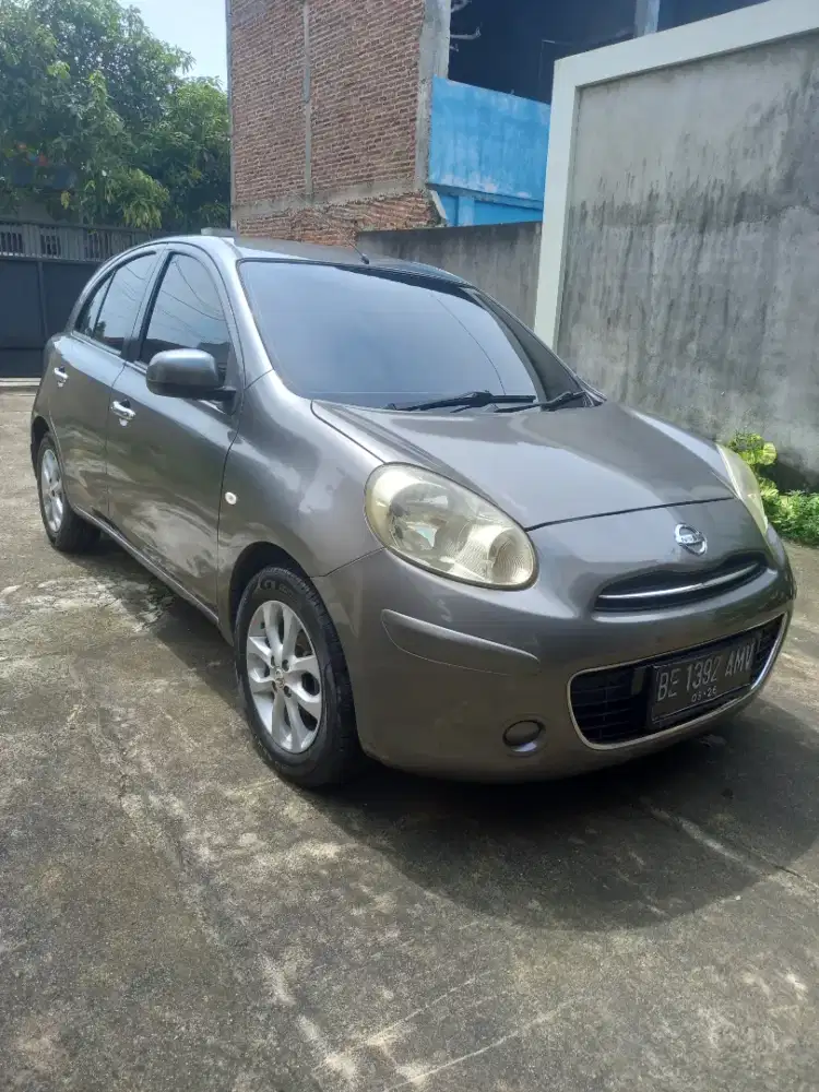 Nissan march metic
