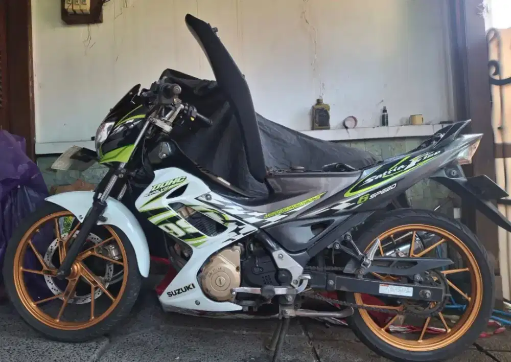 Wts satria fu150 2013 barong putih abu2