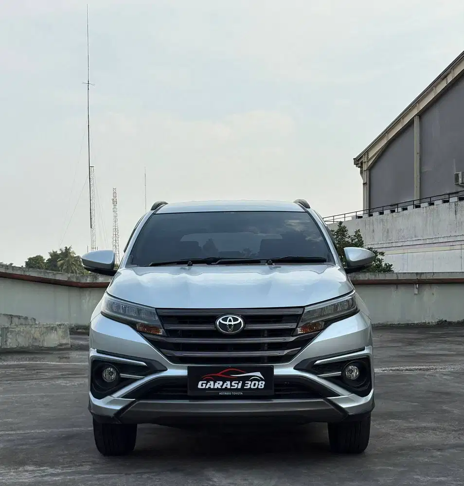 Toyota Rush GR 1.5 AT 2023 Silver