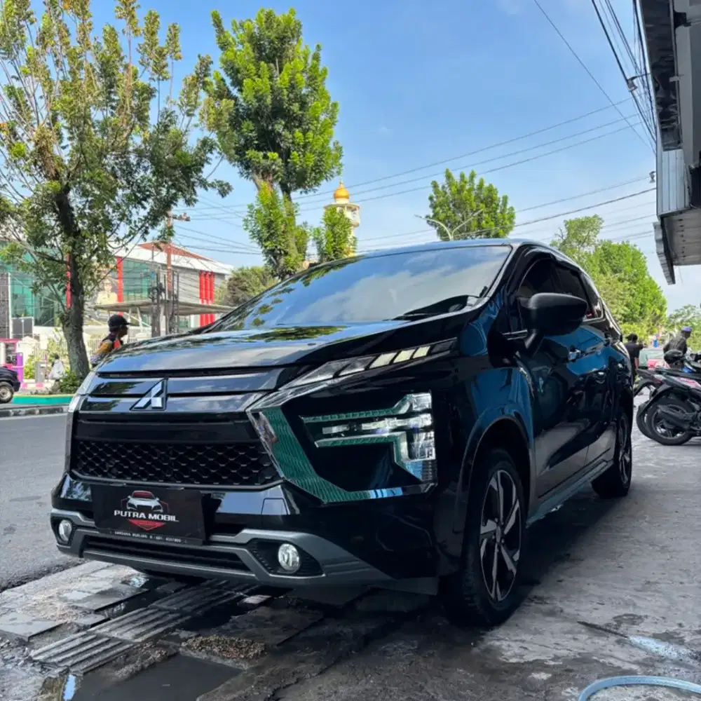 Mitsubishi Xpander Ultimate Facelift AT 2023 Hitam
