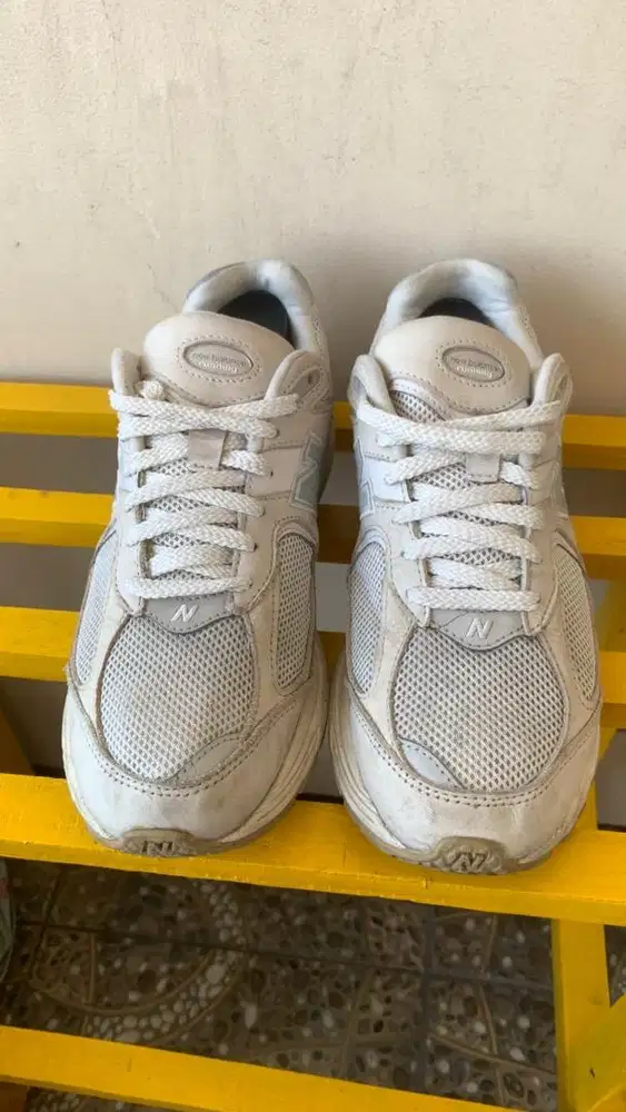 New balance 2002R ivory beige