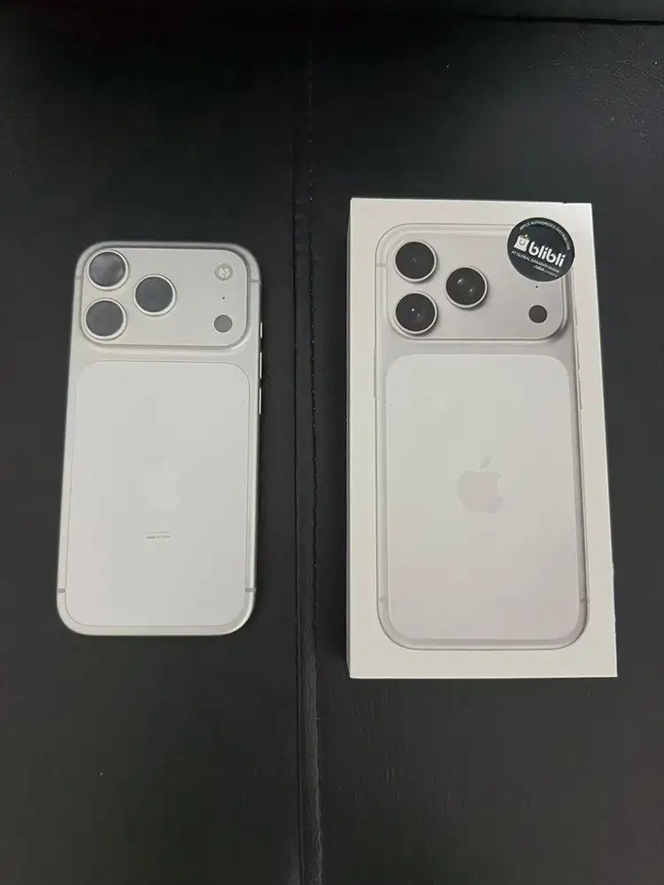 iPhone 17 Pro Silver 256gb iBox Like New Garansi On + Asuransi 2Tahun