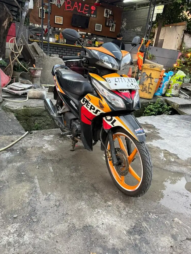 HONDA BLADE REPSOL 2013 PAJAK HIDUP