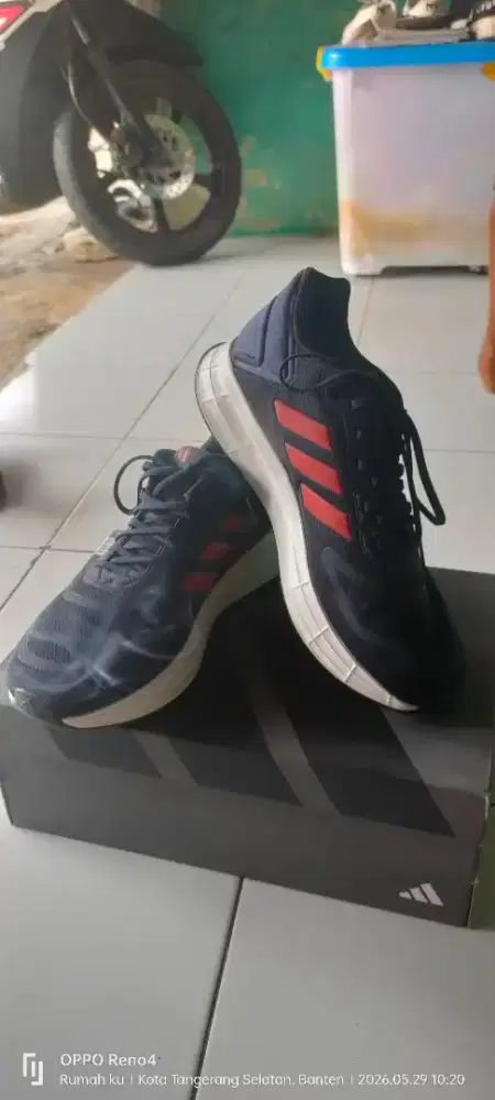 Sepatu Adiddas uk 43